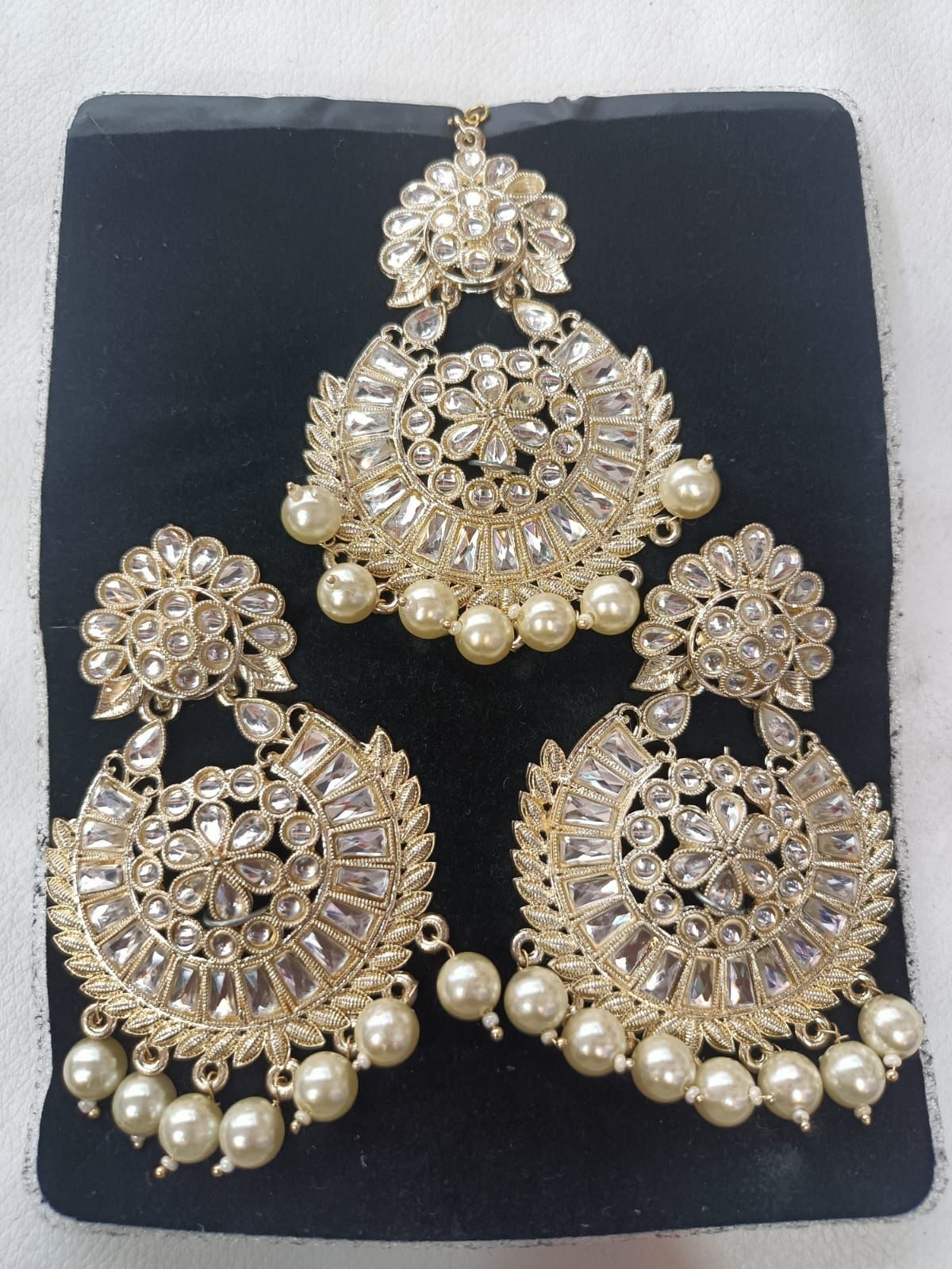 Maang Tikka with Earrings Gold Plated Cream Pearl and Kundan Traditional Set for Women