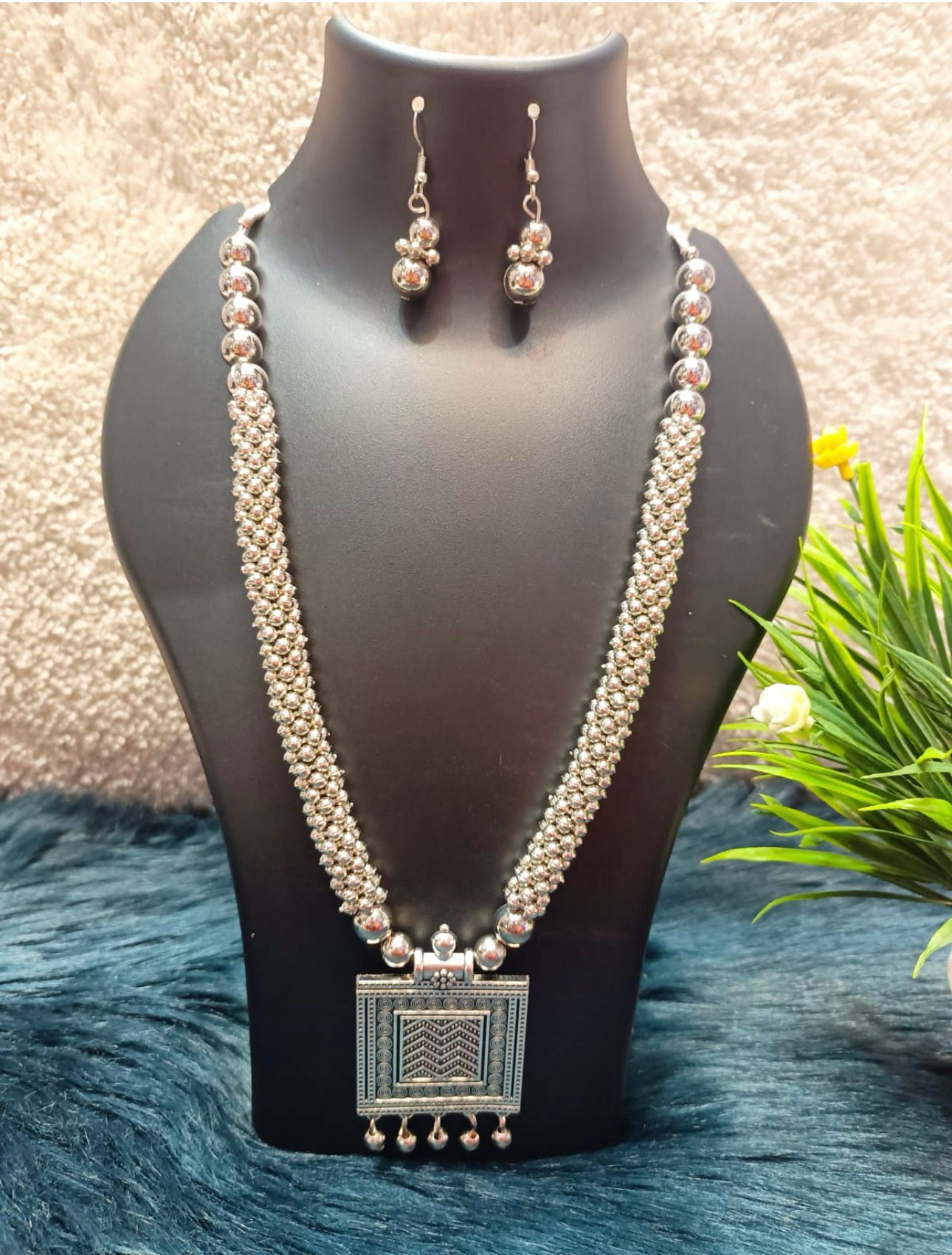 Silver-Plated Stone-Beaded Oxidized Necklace & Earrings Set