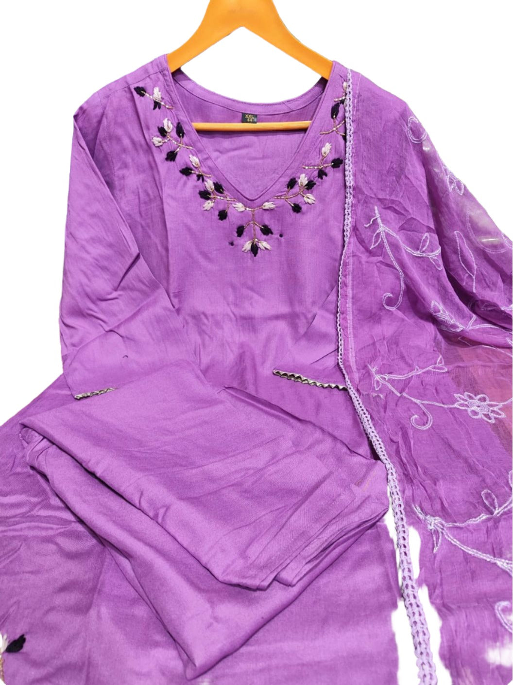 Kurta with Pant and Dupatta Set In Germany