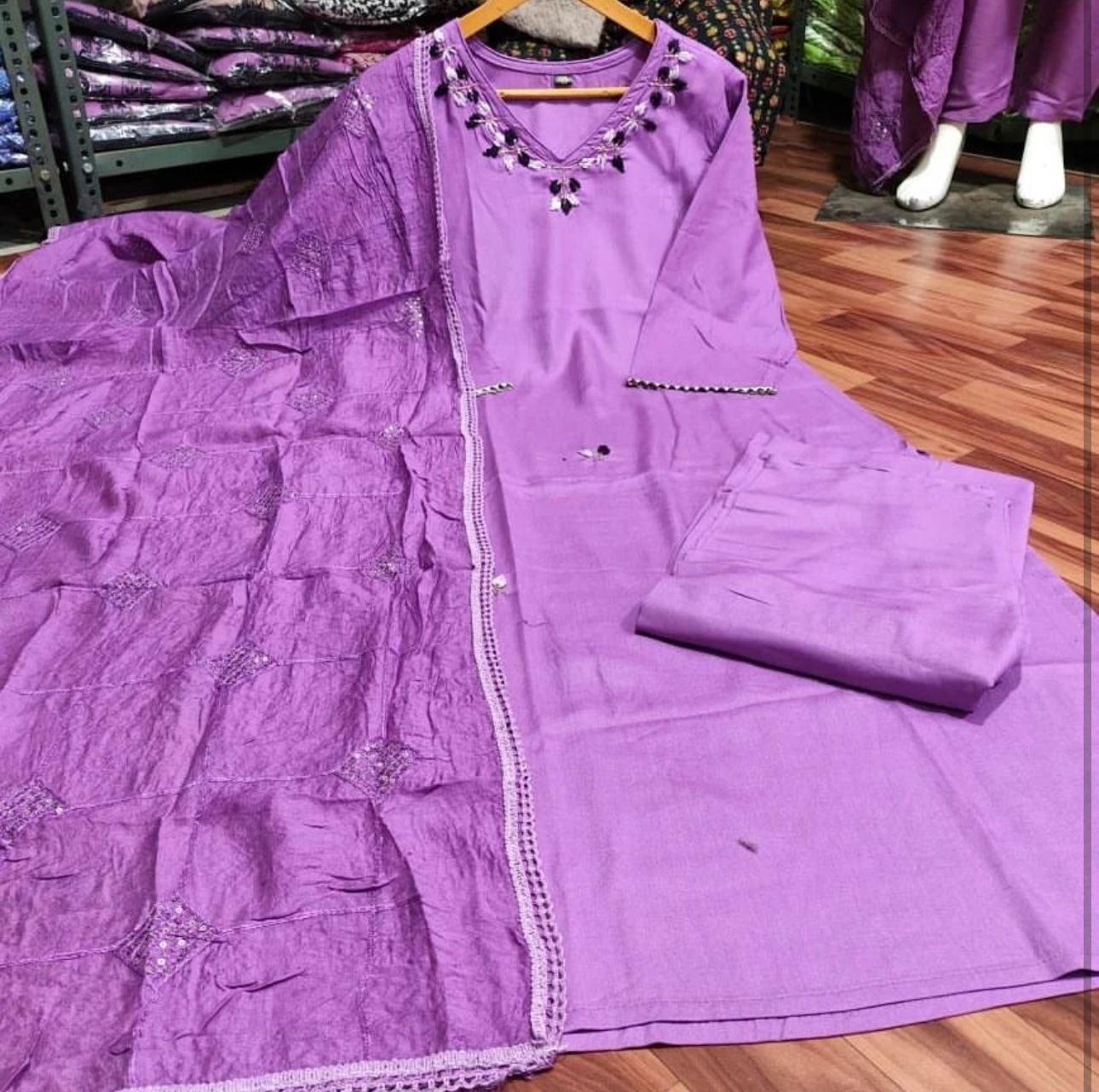 Kurta with Pant and Dupatta Set In Germany