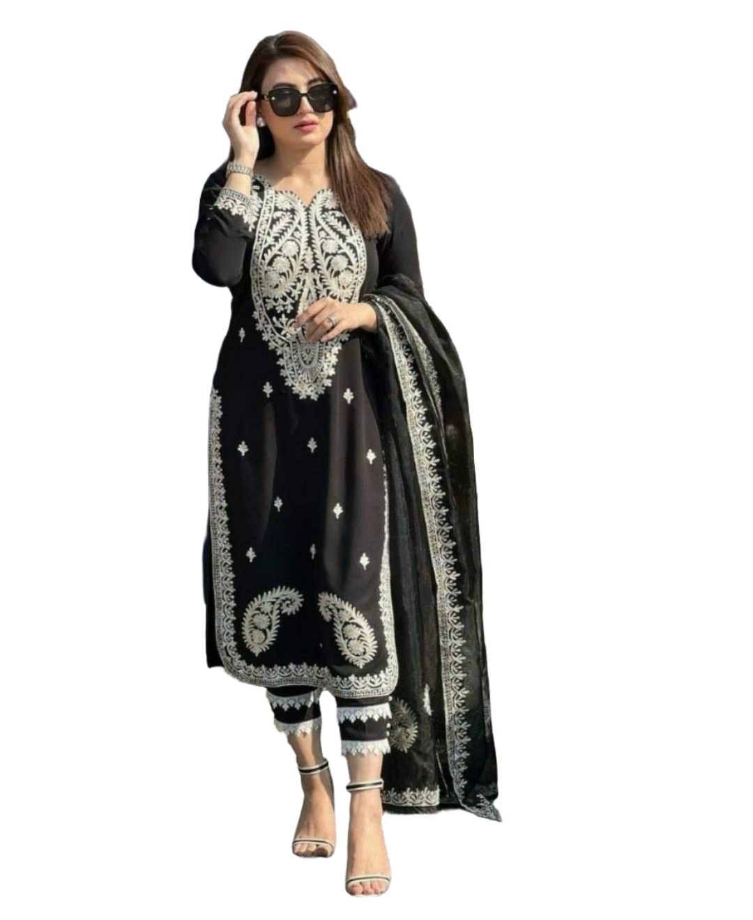 Pakistani salwar kameez