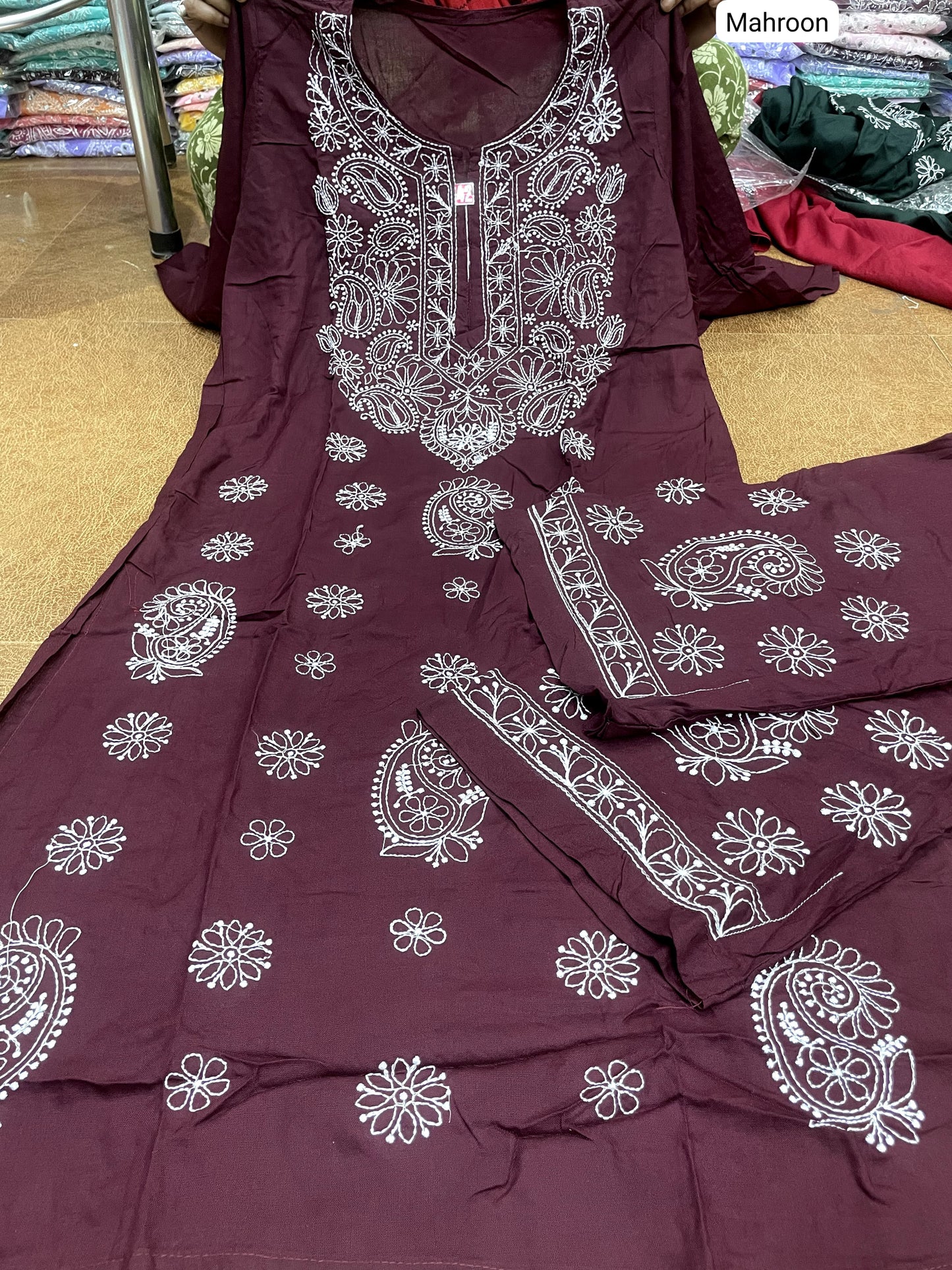 Lucknowi Chikankari Kurta Set In Munich