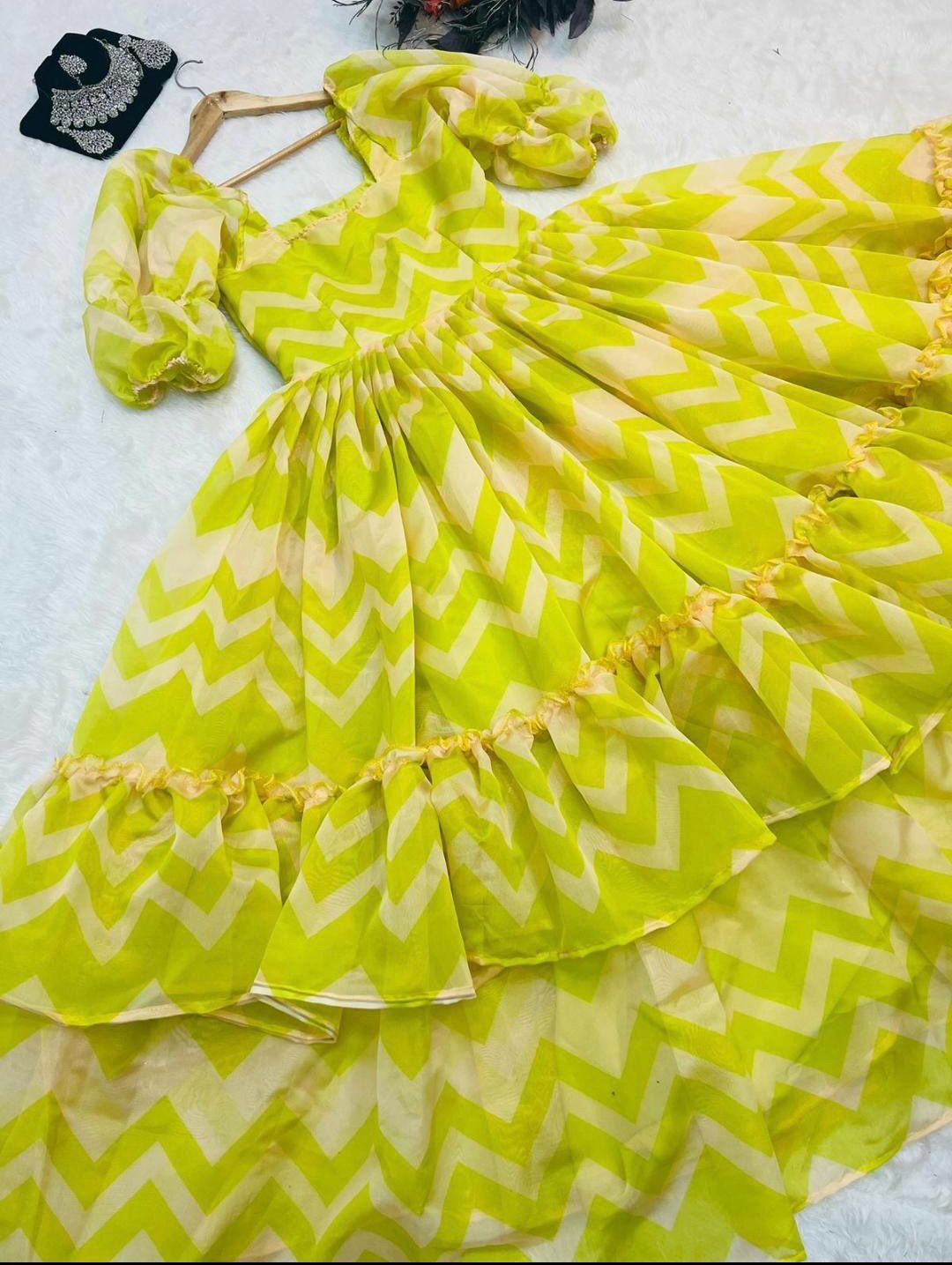 Designer Gown in German
