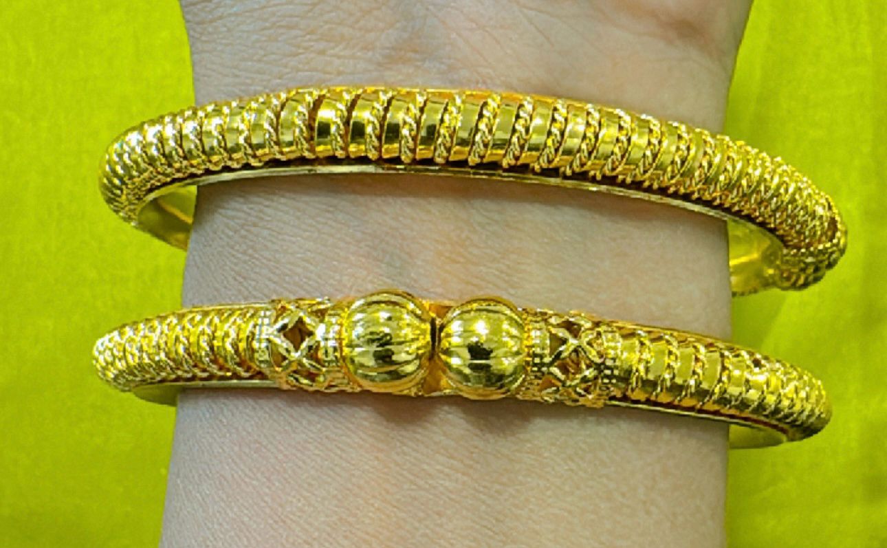 IMPRESSIVE TRADITIONAL GOLD Plated PIPE BANGLES(2 Pcs)