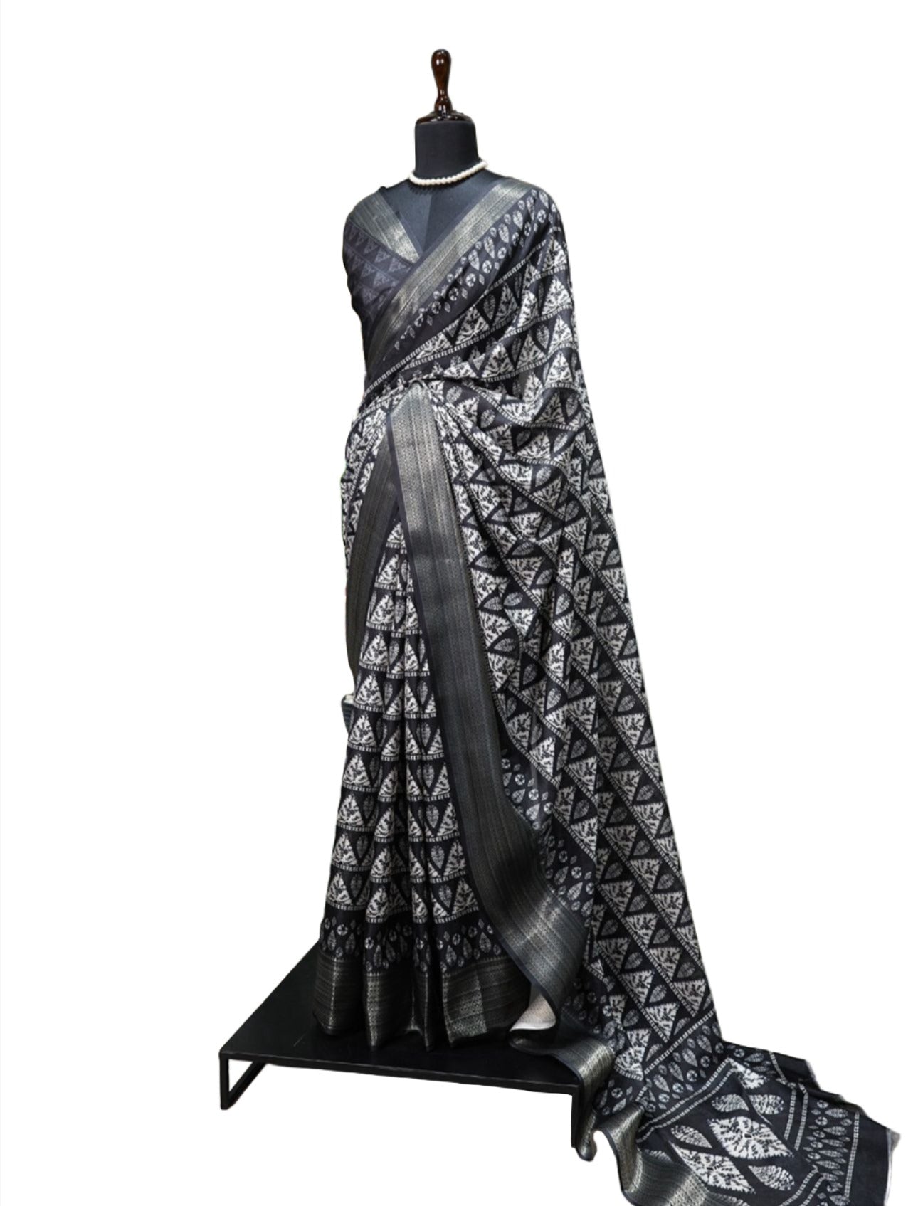 Dola Silk Saree