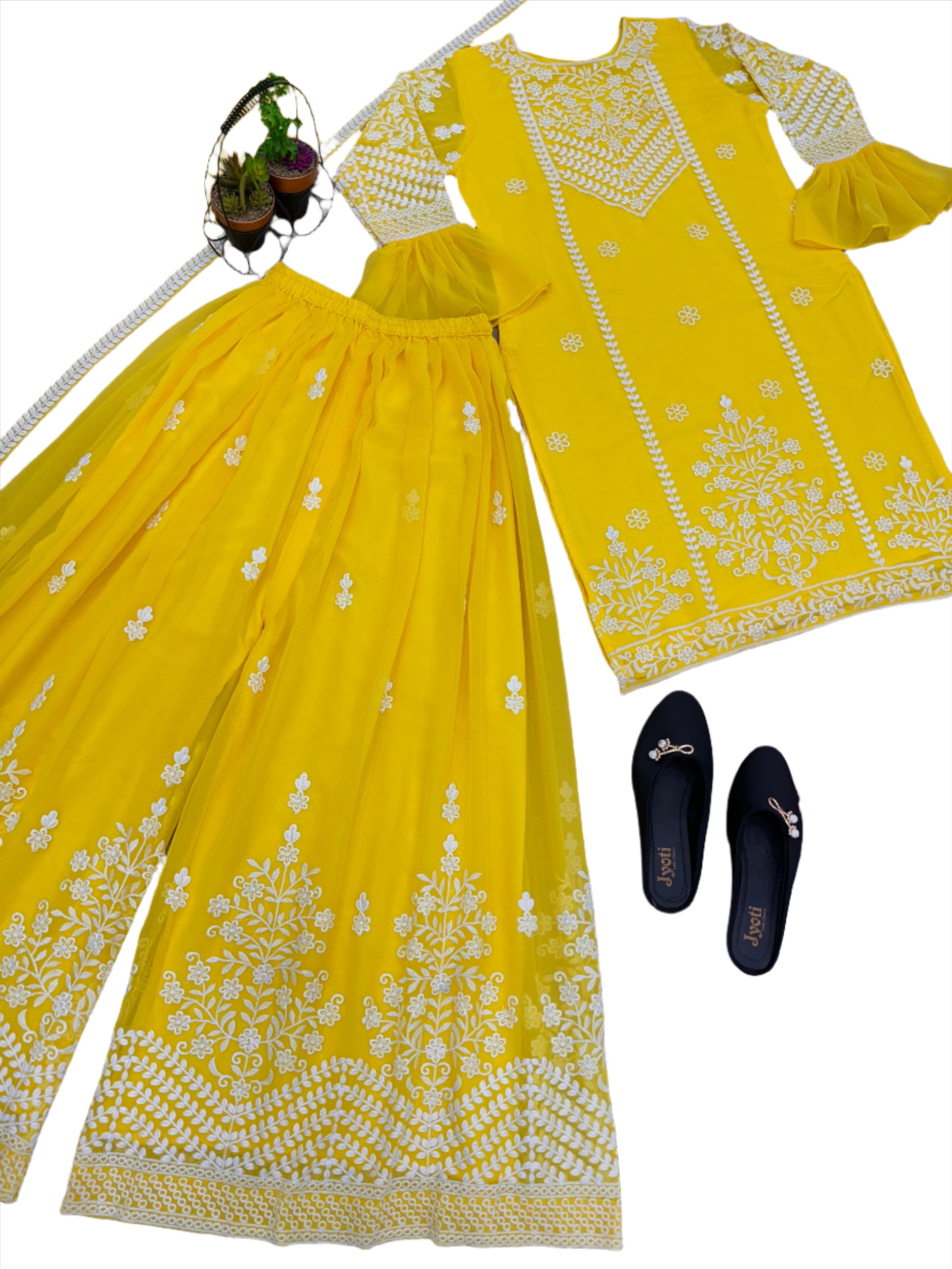 Heavy Embroidery Thread Work Outfit In Germany