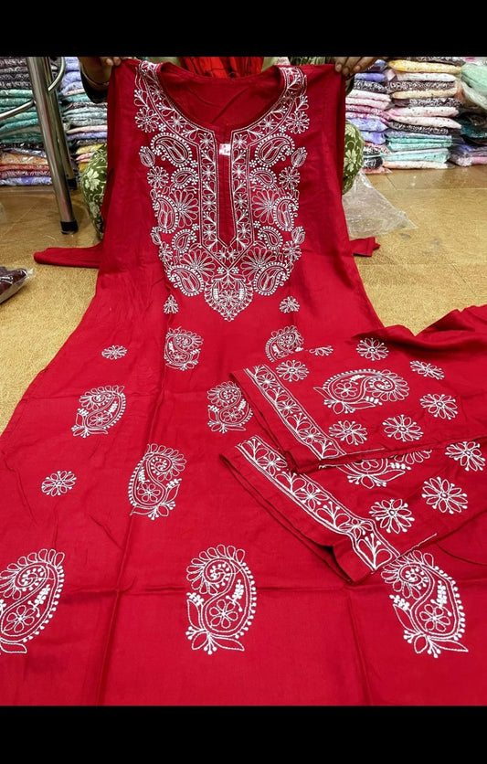 Lucknowi Chikankari Kurta Set In Berlin