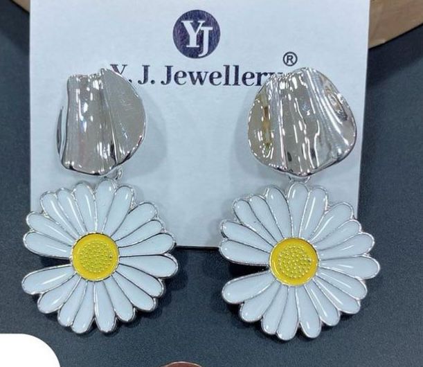 Koreanische Ohrringe