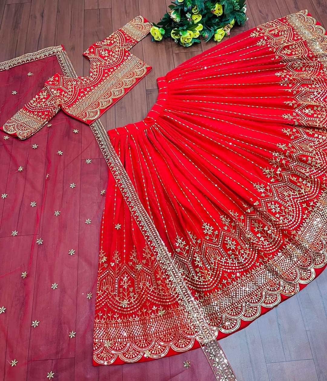 Neue Đěsigner-Sequenz Lehenga -Choli mit Dupatta