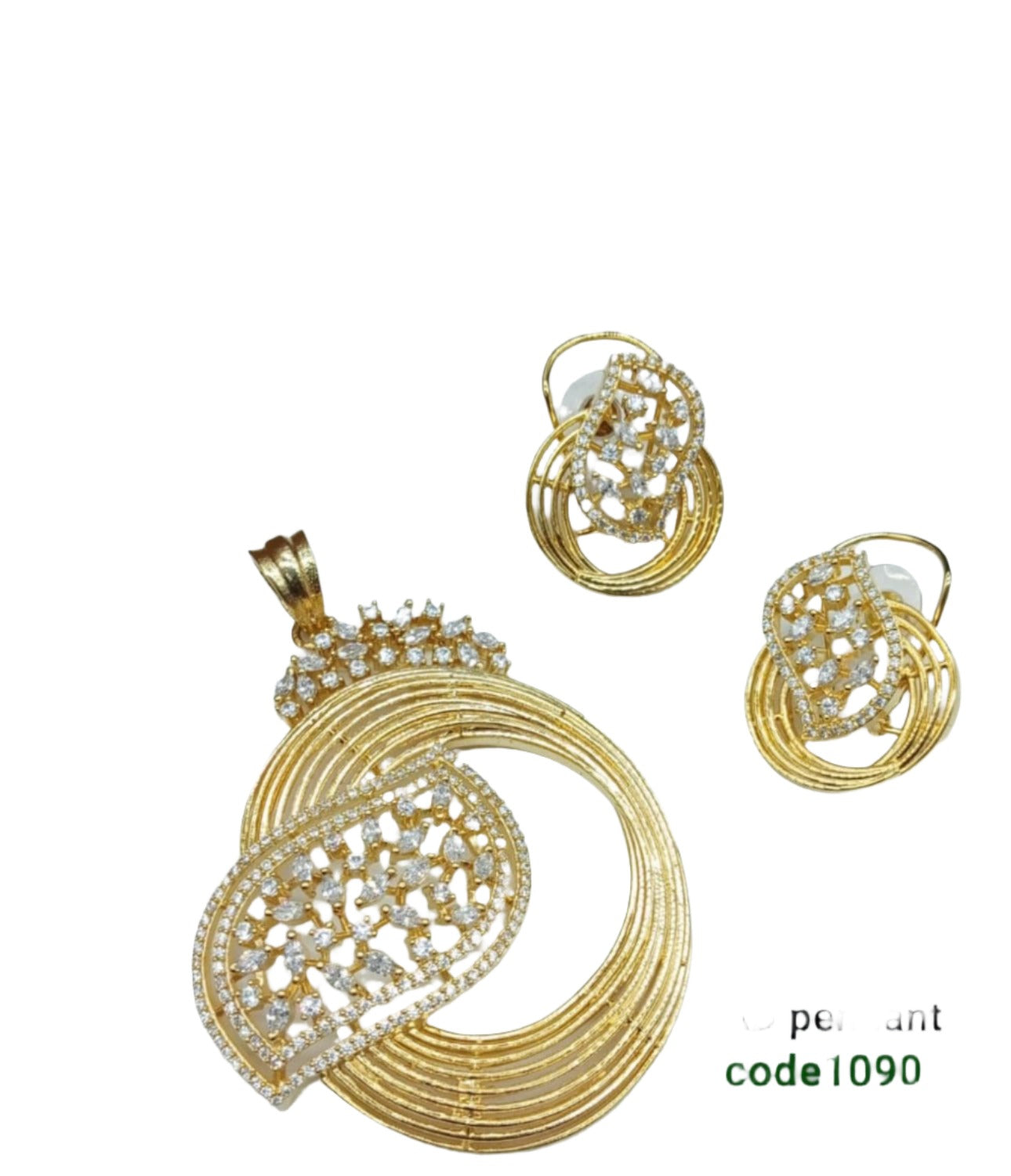 AD Pandent set with chain In Germany