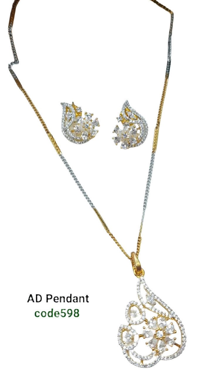 AD Pandent set with chain In Cologne
