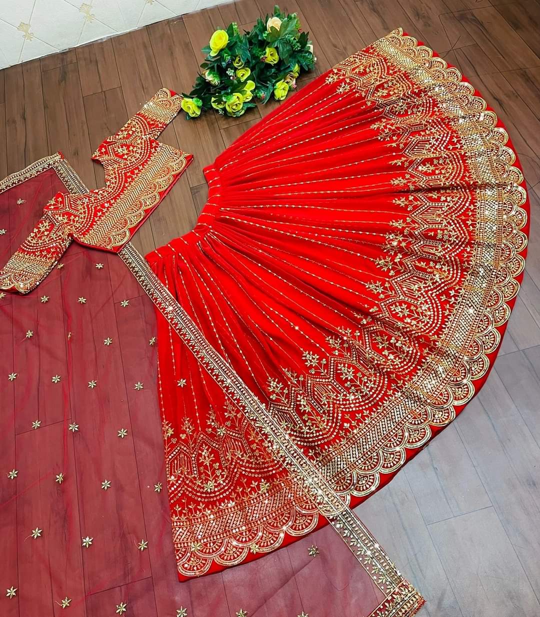 Neue Đěsigner-Sequenz Lehenga -Choli mit Dupatta