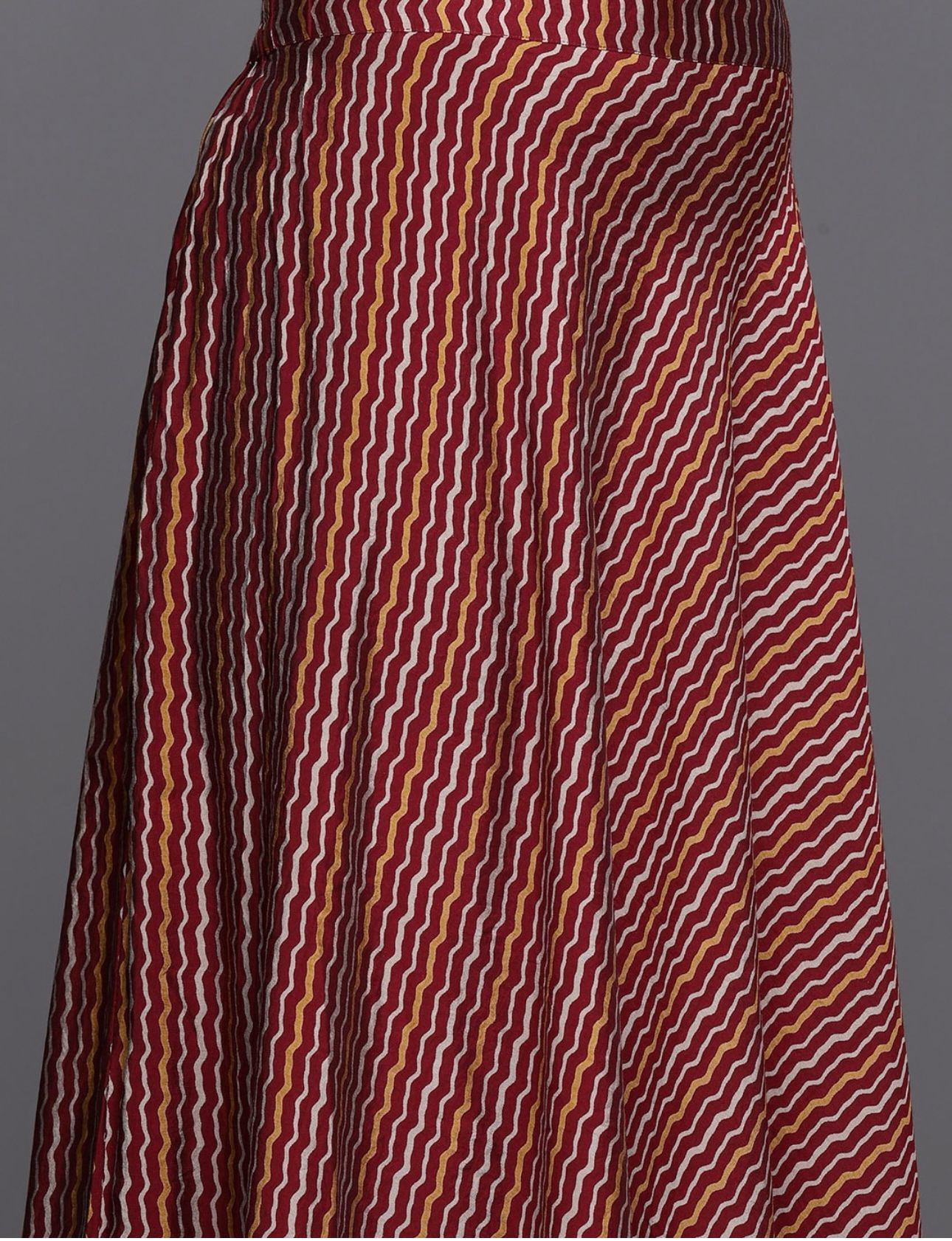 Women Floral Printed Regular Mukaish Kurta with Skirt & With Dupatta