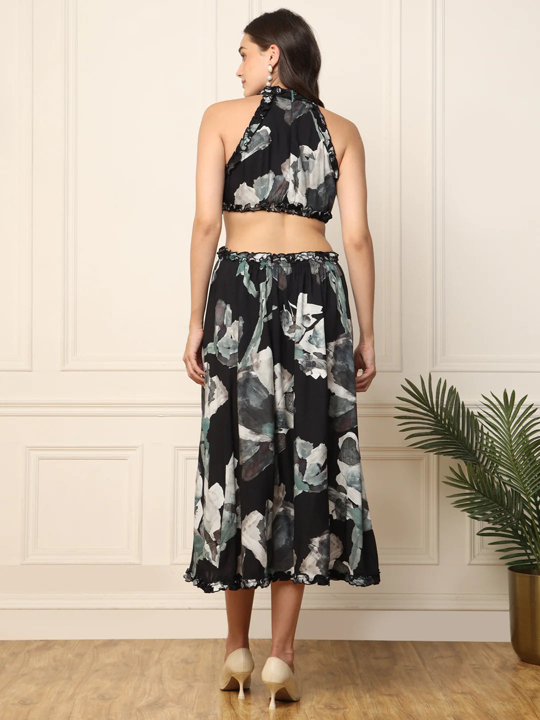 Black Abstract Printed Waist Cut Out Women Dress in Germany