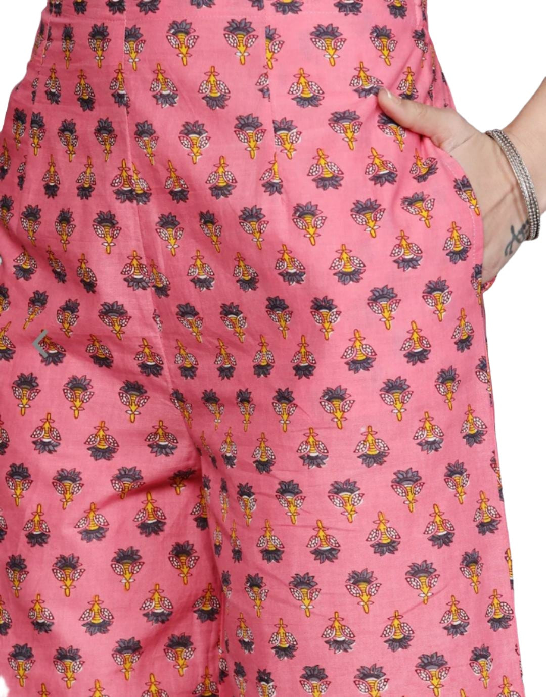 Rosa floral bedruckte getäfelte Kurta aus reiner Baumwolle mit Palazzos und Dupatta