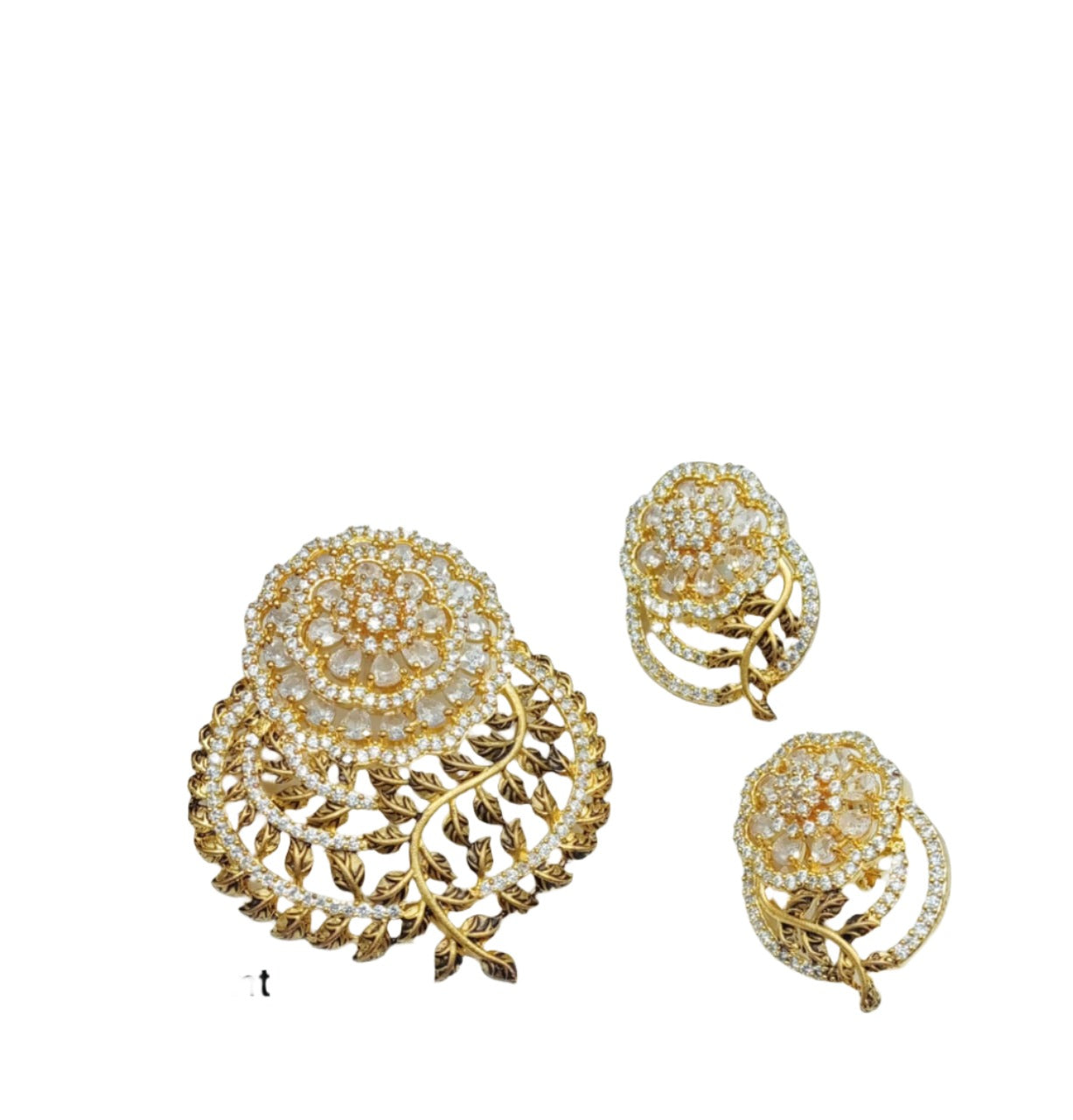 AD Pandent set with chain In Aachen