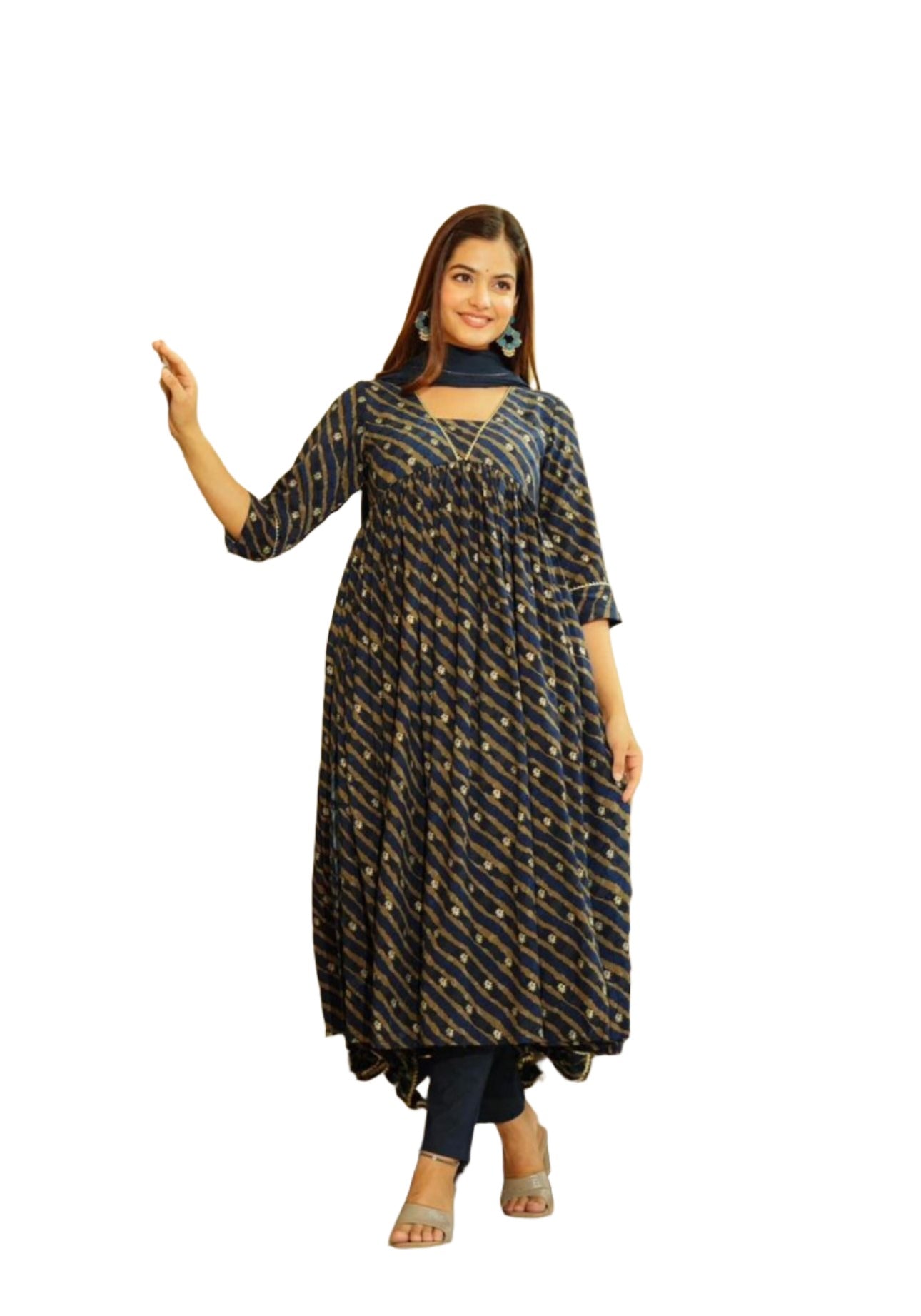 Nyra Cut Suit In Germany