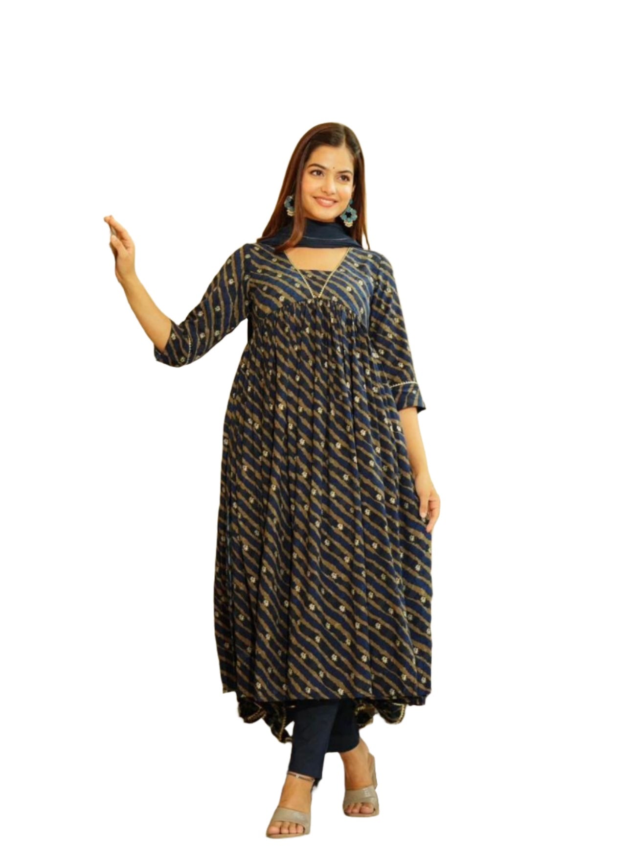 Nyra Cut Suit In Germany