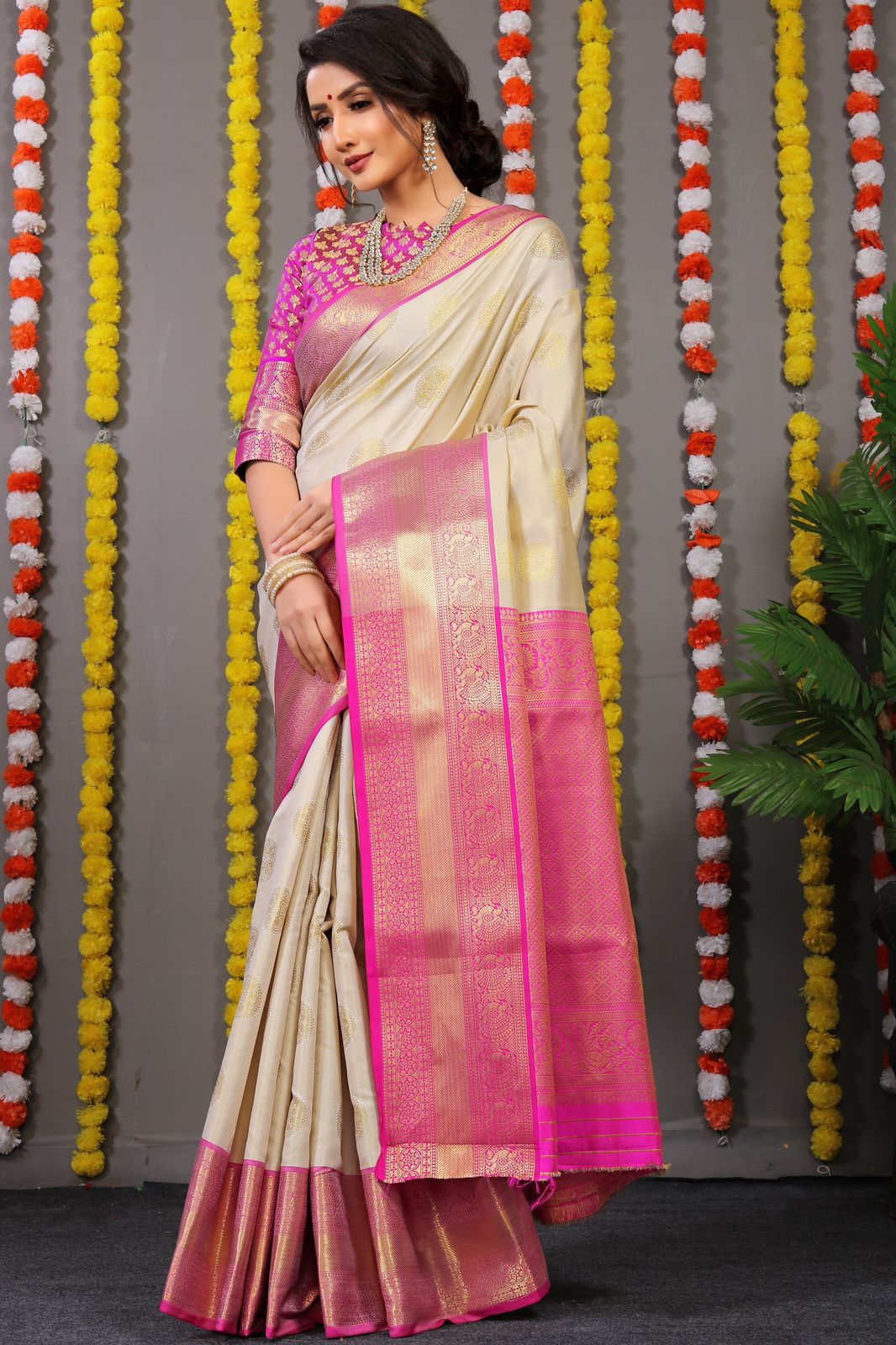 Kanchipuram Handloom Weaving Silk Saree