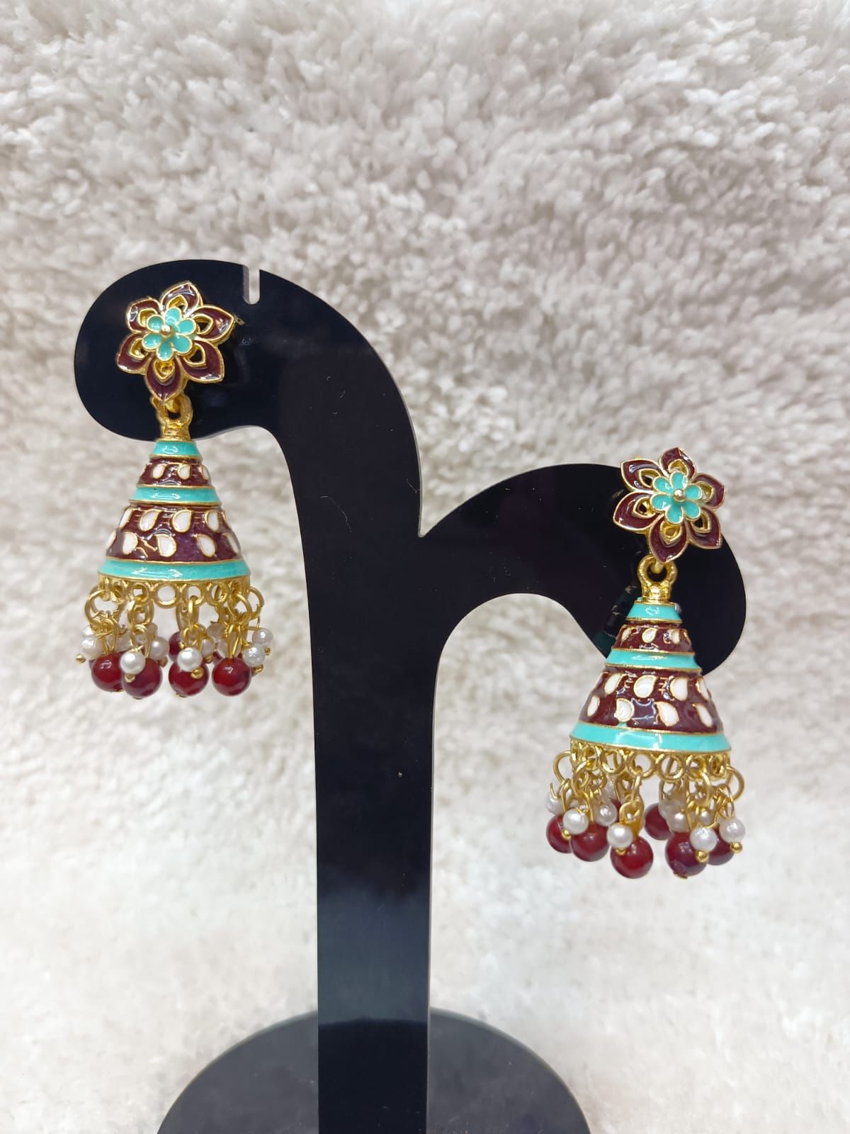 Gold-Plated Dome Shaped Kundan And Beaded Jhumkas
