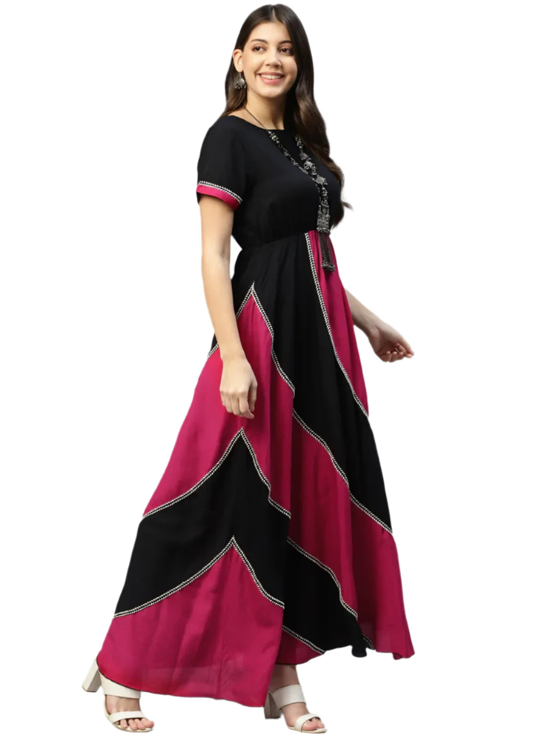 Black With Magenta Colour Blocked Women Maxi in Berlin