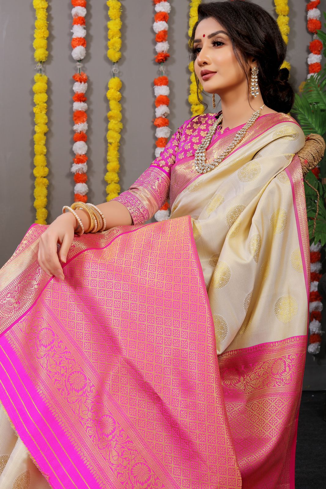 Kanchipuram Handloom Weaving Silk Saree