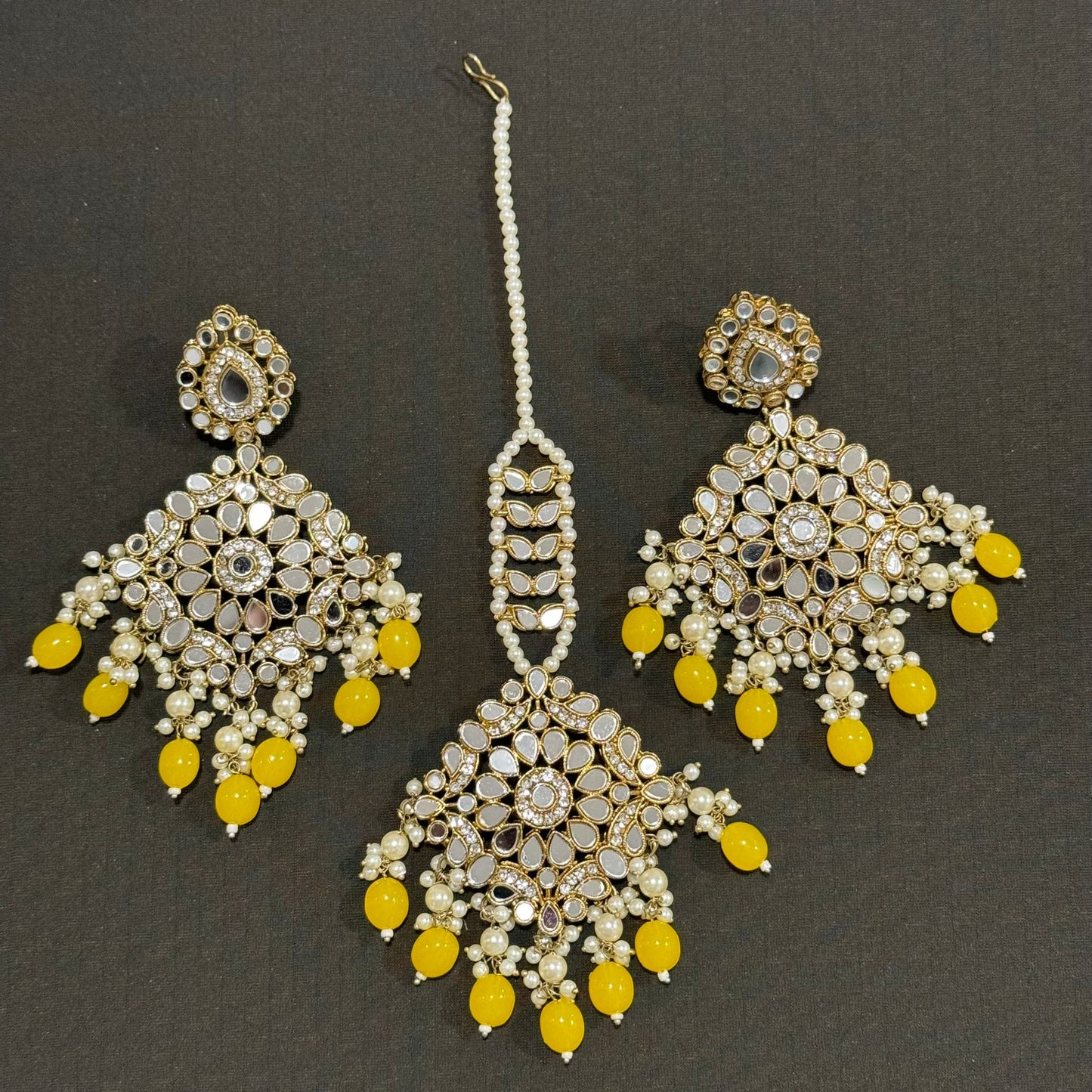 Mirror Kundan Earrings With Maang Tikka