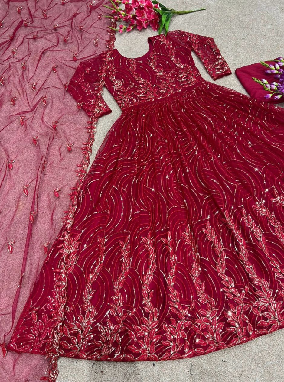 Party Wear Long Gown in Germany