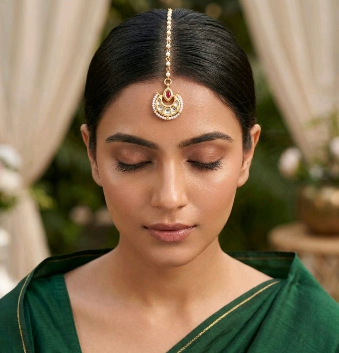Gold-Plated Kundan Studded & Pearls Beaded Matha Tikka