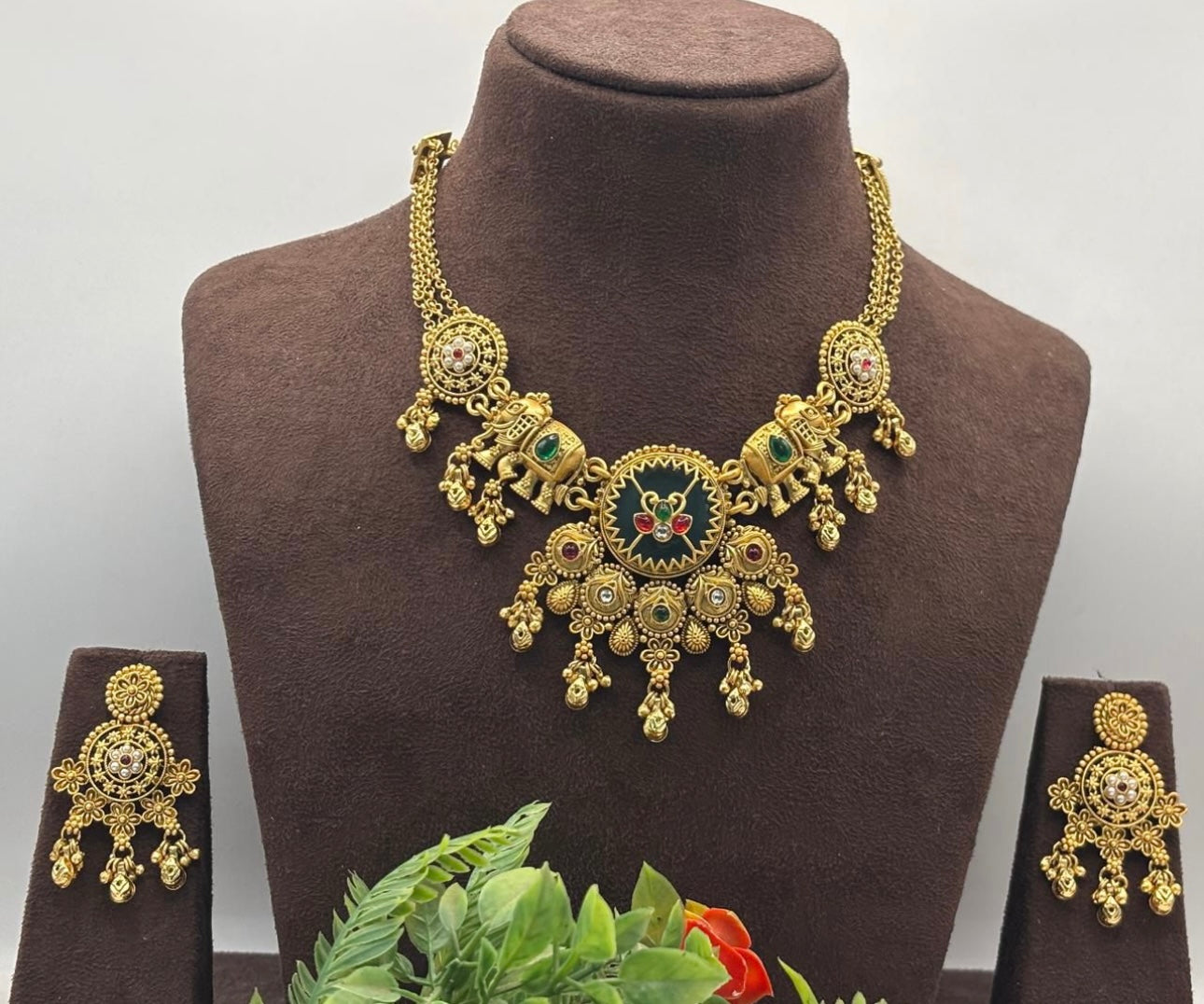 Traditional Antique Gold Plated Choker Jewelry Set for Women in Germany (Onam Special)