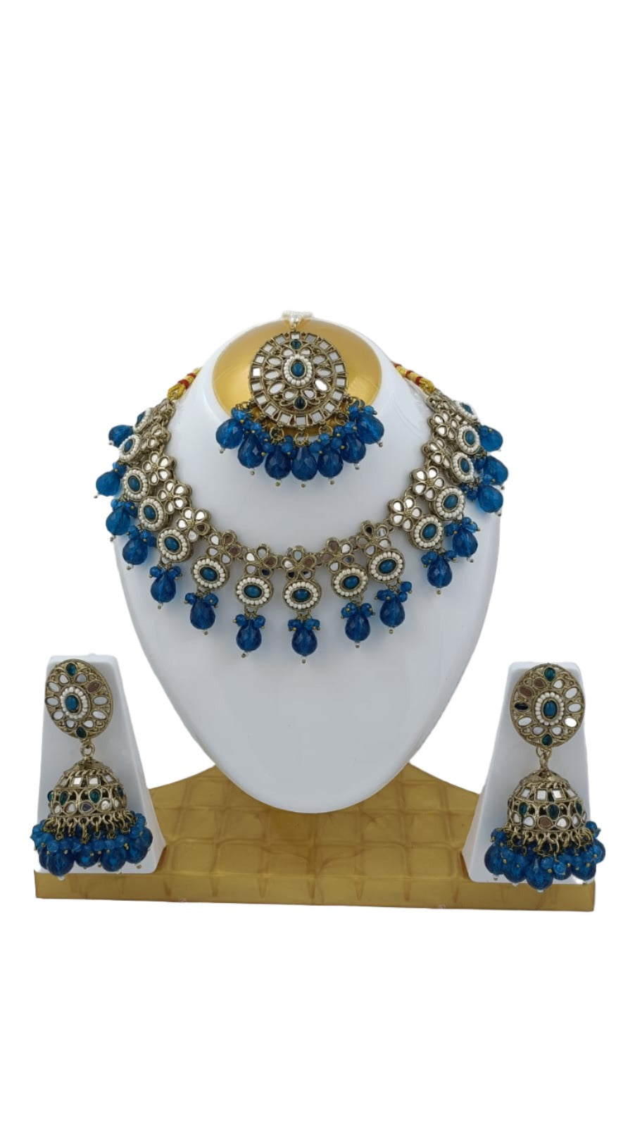 Mirror Necklace earring with Mangtika in Hamburg