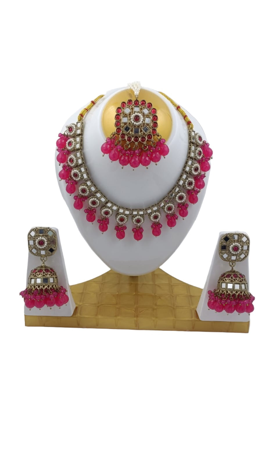 Mirror Necklace With earring and Mangtika in Hamburg