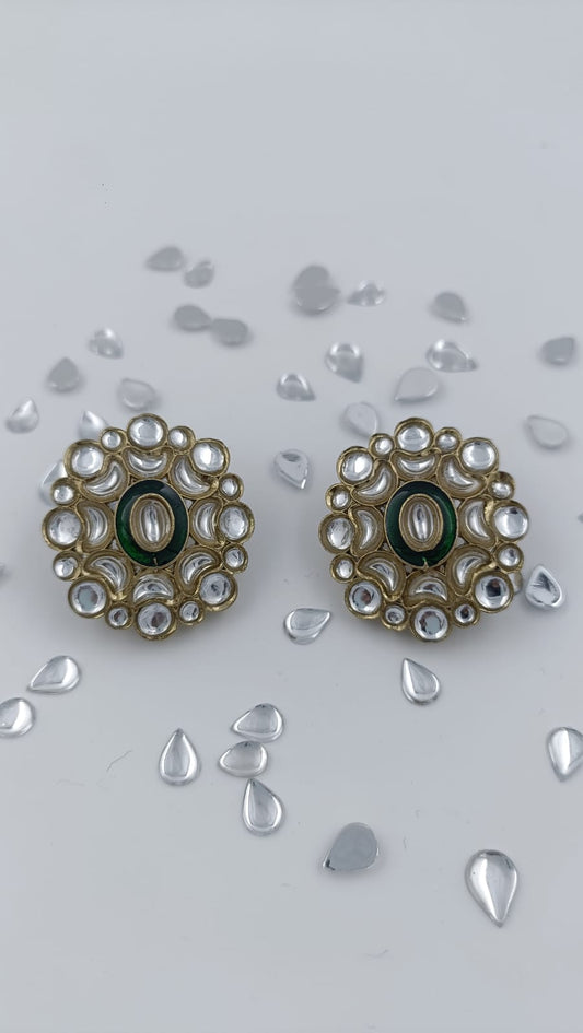 Stone Kundan Flower Stud Earring in Berlin
