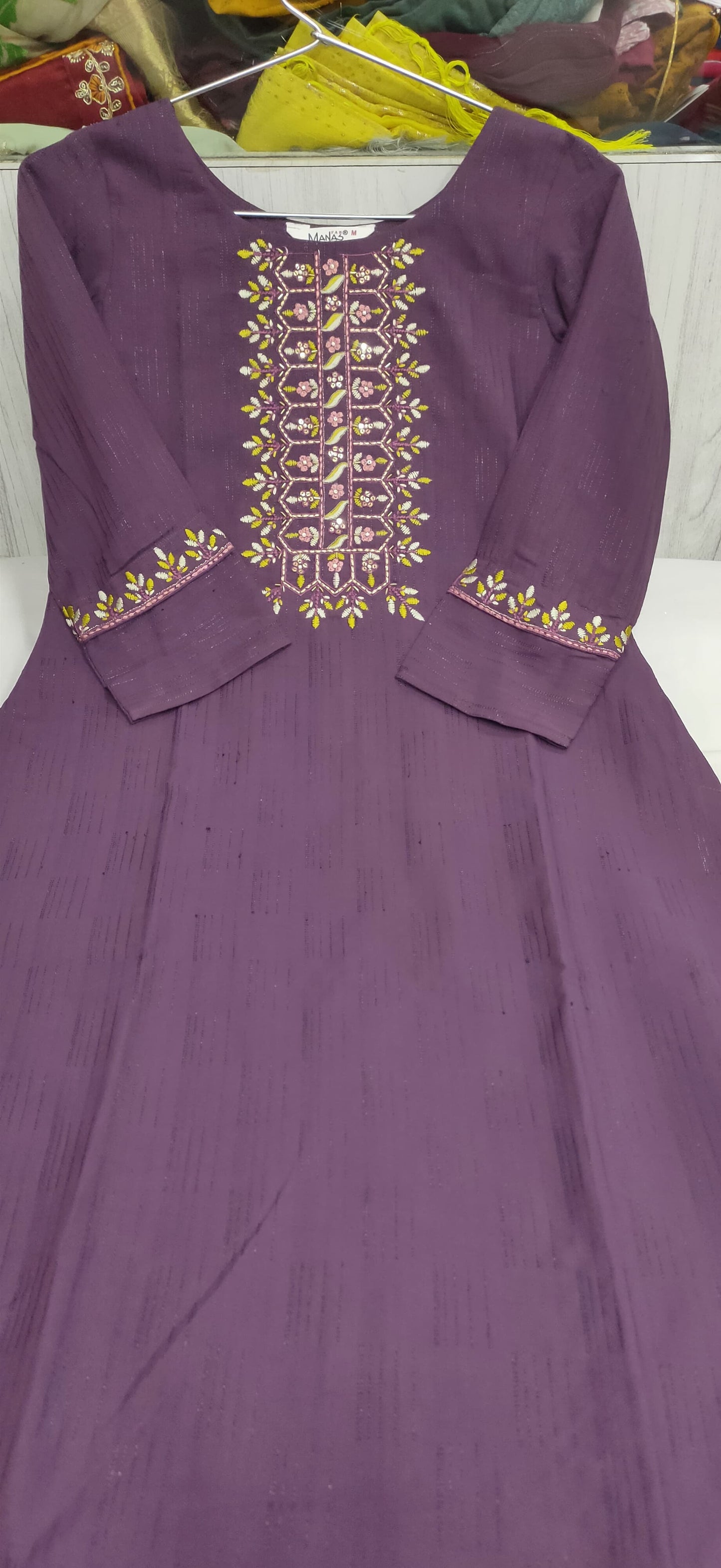 Handarbeit und Stickerei aus Baumwoll-Rayon, Kurti in den Niederlanden