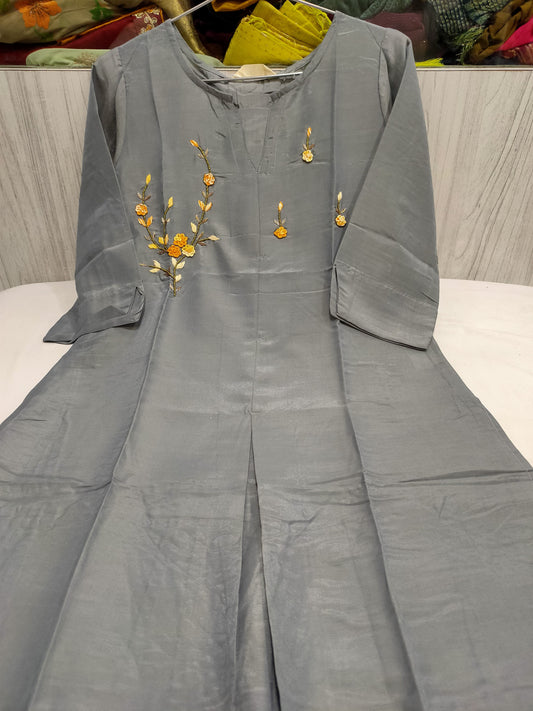 Cotton rayon handwork and embroidery kurti in Munich