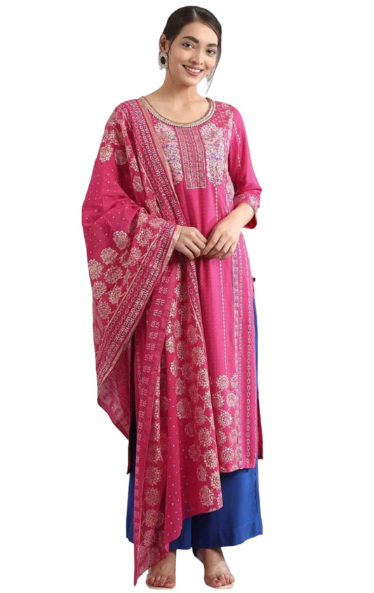 Pink round neck kurta set in Poland