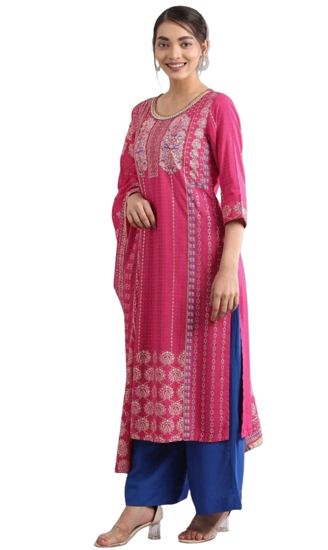 Pink round neck kurta set in Poland