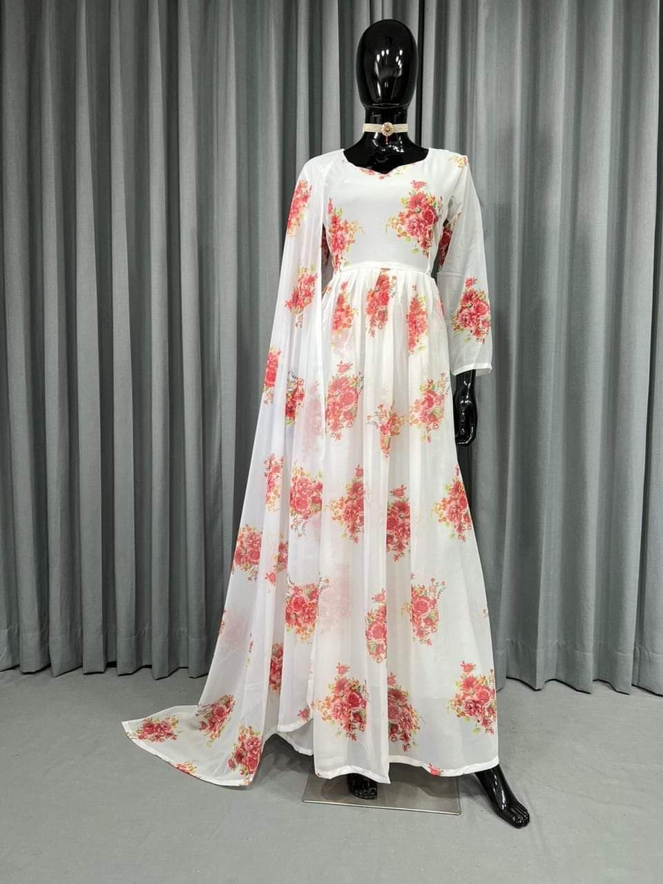 Beautiful Designer Suit On havy Faux Gorgette fabric(Pakistani Suit)