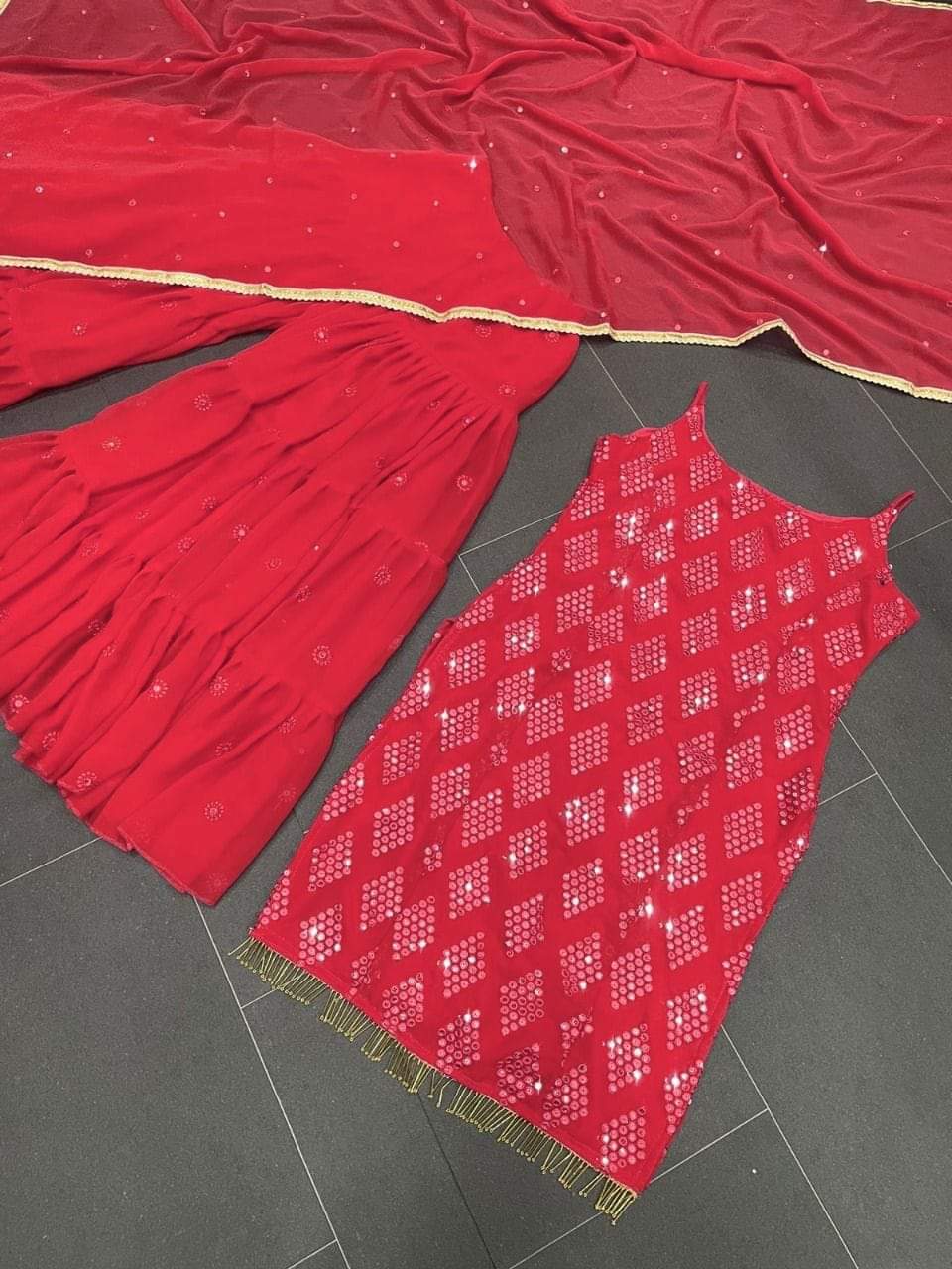 Beautiful Designer Suit On Heavy Faux Gorgette Fabric(Pakistani Suit)