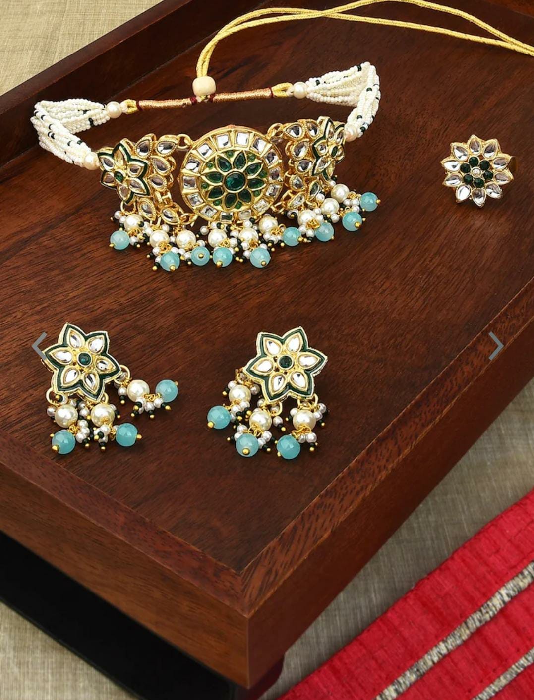 Gold-Toned & Green Alloy Gold - Plated Kundan - Studded Jewellery Set