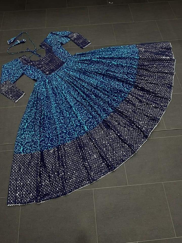 Pakistani Suit On havy Faux Georgette fabric with inner and Digital Print with Thread and Sequnce work