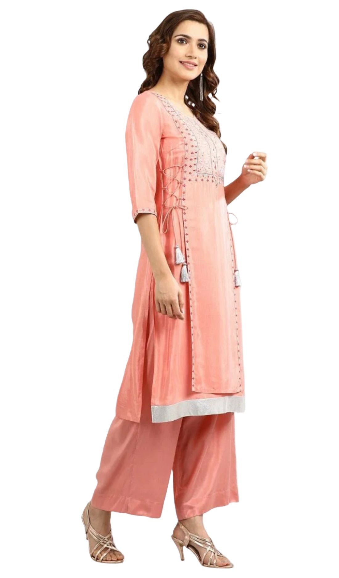 Coral Round Neck Embellished kurta Set in Munich