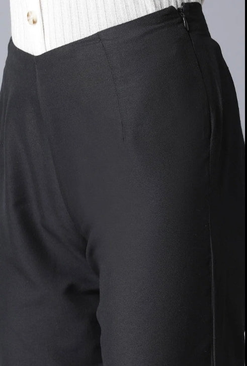 Black Slim Pants in Berlin