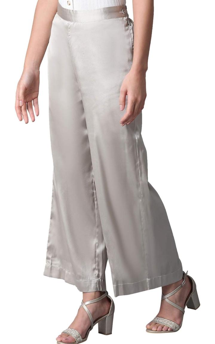 W for Women Relaxed Fit Pants in Essen