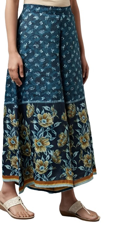 Blue Printed Culottes in Germany