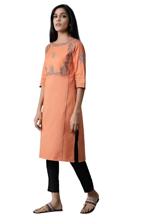 Orange Embroidered Straight kurta in Essen