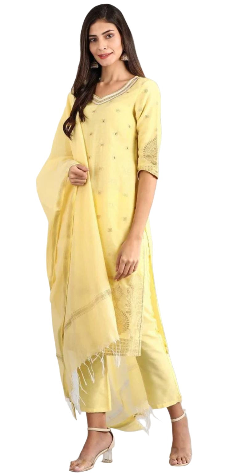Yellow Sweetheart Neck kurta Set in Munich