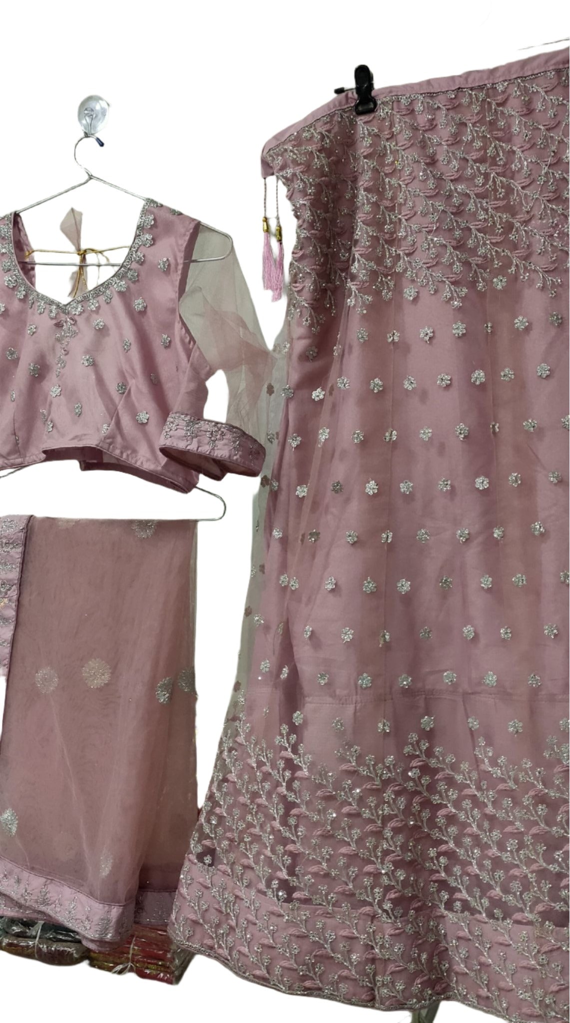 Handwork Bridal complete stitched Lehenga in Essen