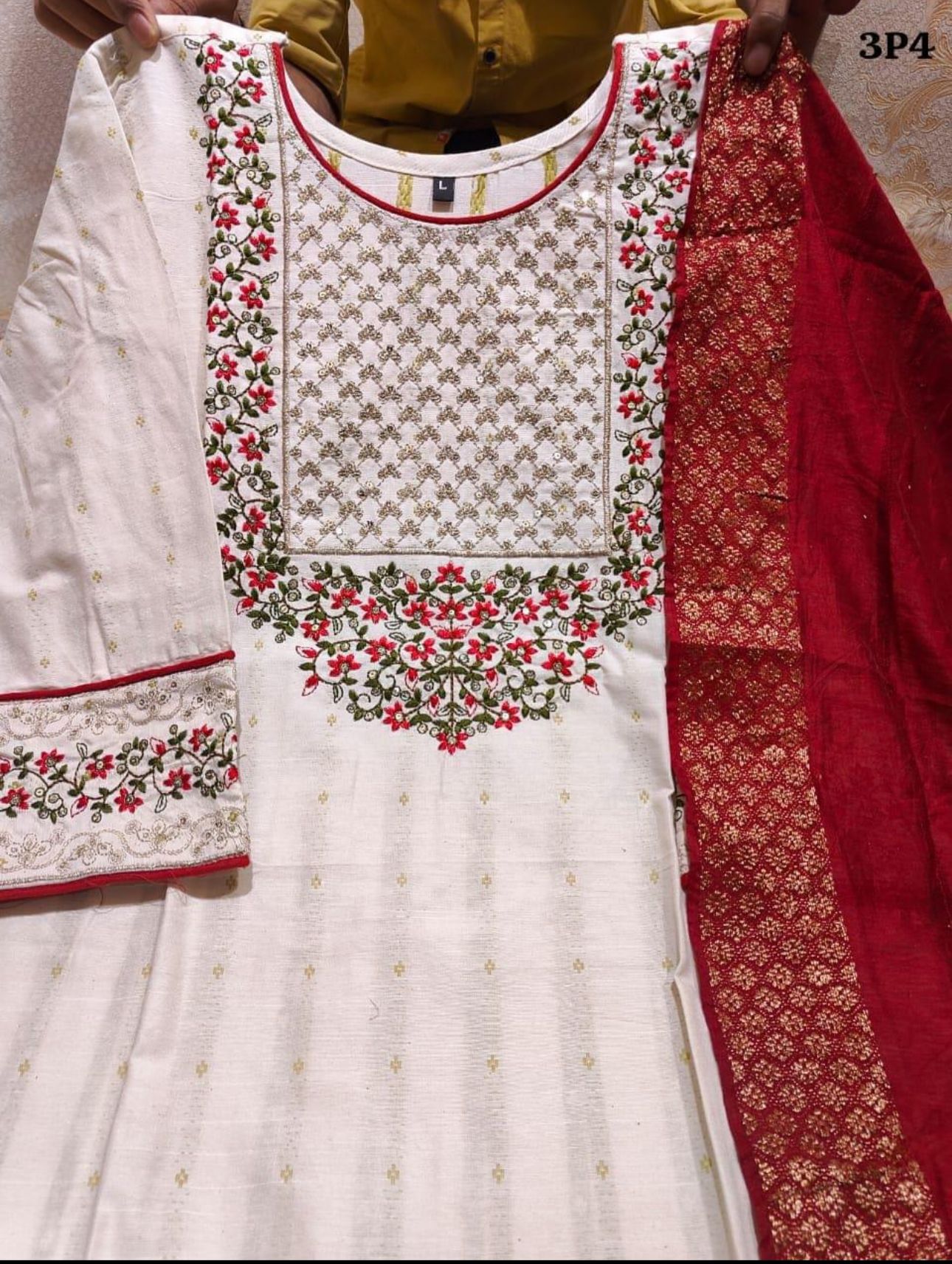 Women Kurta set in Berlin