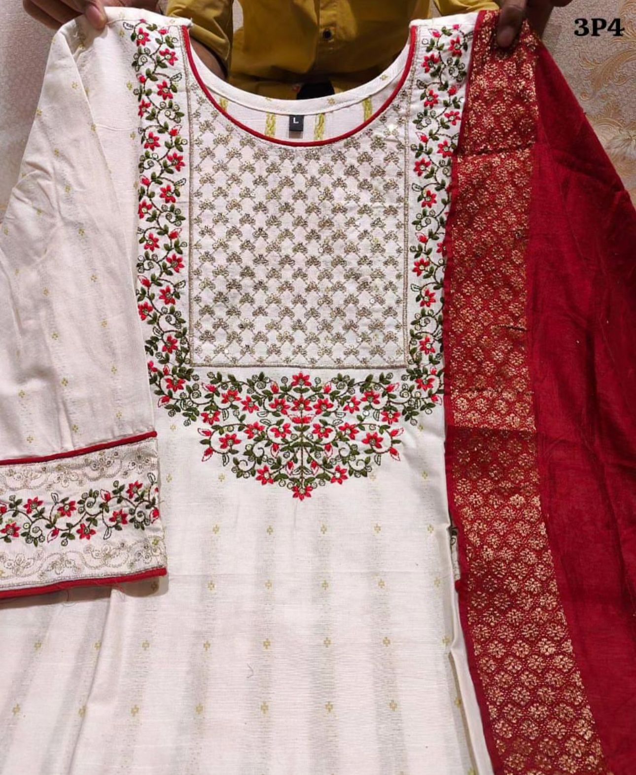 Women Kurta set in Berlin